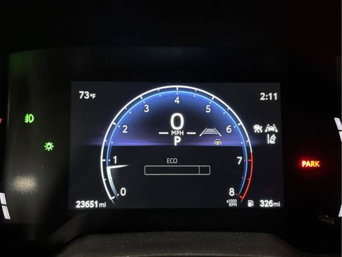 Used 2025 Toyota Corolla Cross XLE image 11