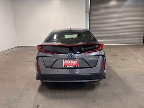 Used 2022 Toyota Prius Prime Limited image 4