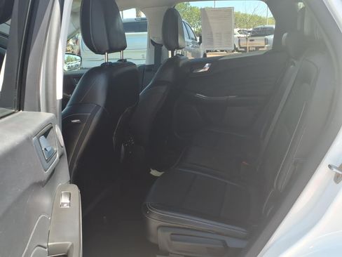 Certified 2022 Ford Escape SEL w/ Technology Package FWD image 17