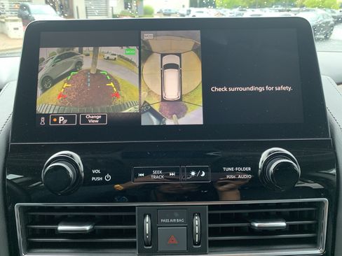 Used 2023 Nissan Armada SL w/ Captain's Chairs Package AWD/4WD image 25