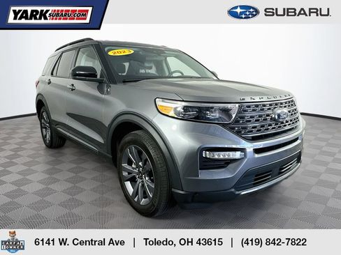 Used 2023 Ford Explorer XLT w/ Equipment Group 202A AWD/4WD image 1