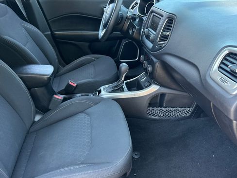 Used 2018 Jeep Compass Sport FWD image 15