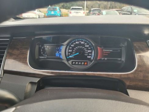 Used 2016 Ford Taurus Limited image 27