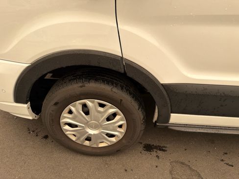 Used 2023 Ford Transit 350 XLT RWD image 13