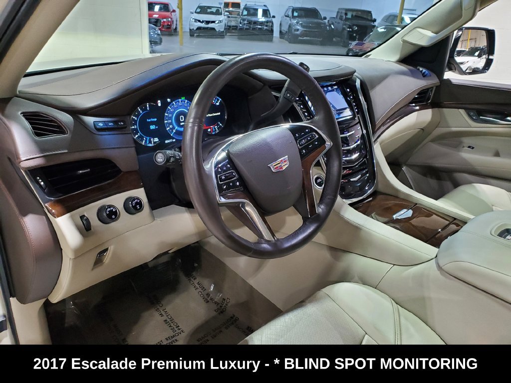 Used 2017 Cadillac Escalade Premium Luxury AWD/4WD image 7