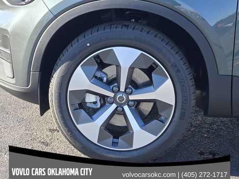 Used 2026 Volvo XC40 B4 Core w/ Protection Package Premier FWD image 12