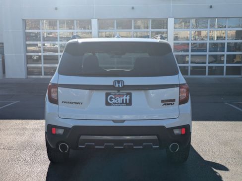 Used 2025 Honda Passport TrailSport image 7