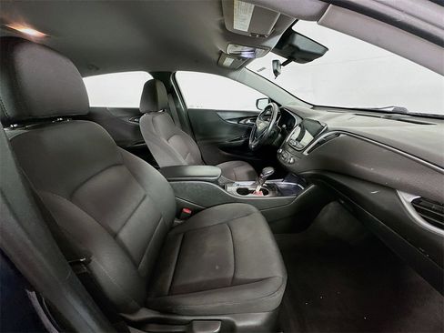 Used 2021 Chevrolet Malibu RS image 25