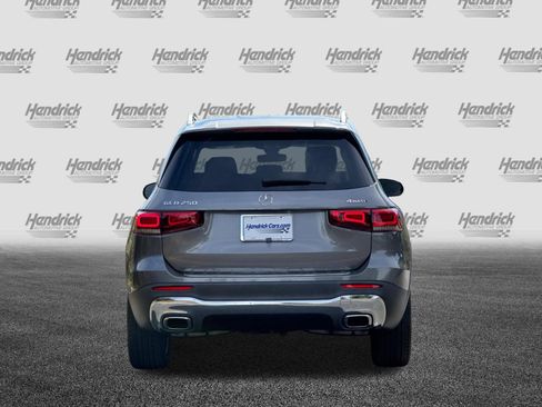 Used 2021 Mercedes-Benz GLB 250 4MATIC image 6