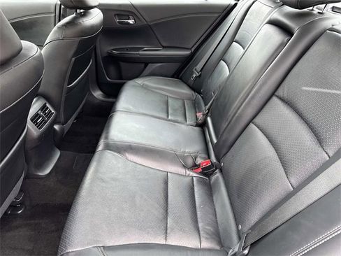 Used 2017 Honda Accord EX-L image 13