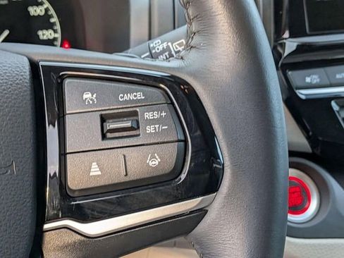 Used 2025 Honda Odyssey EX-L image 17