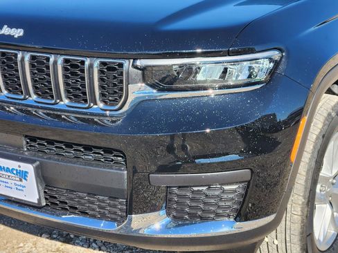 New 2026 Jeep Grand Cherokee L Laredo RWD image 5
