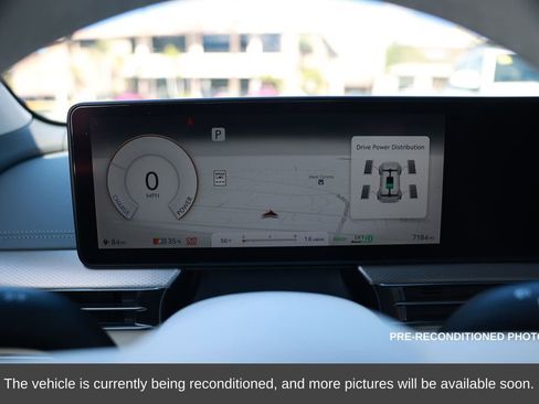 Used 2025 Genesis GV60 Advanced image 19