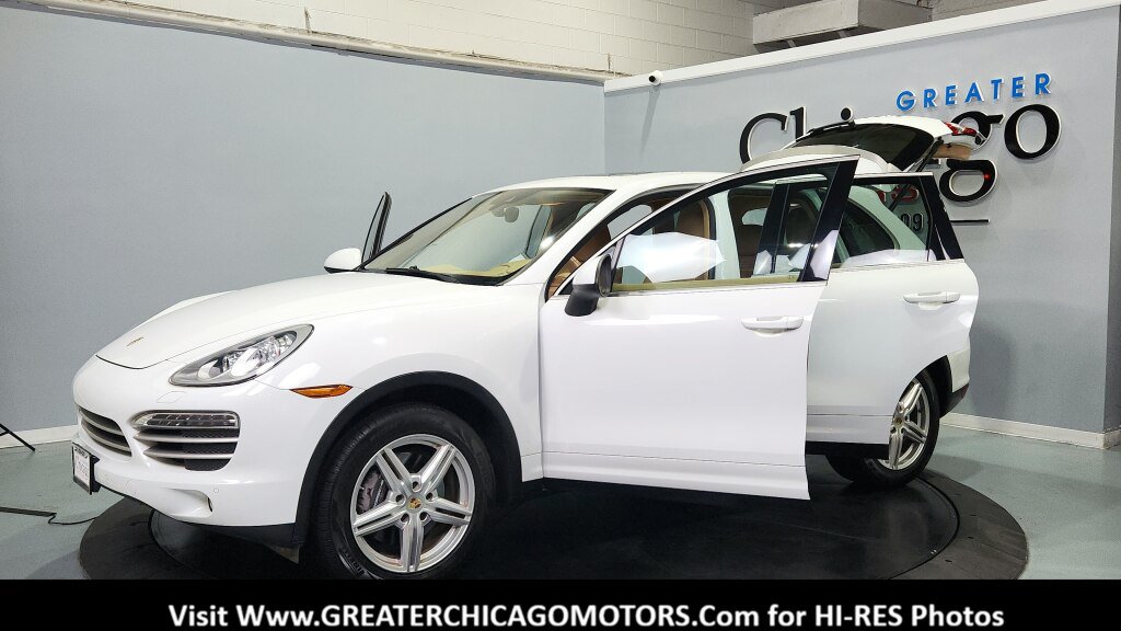 Used 2014 Porsche Cayenne Platinum Edition AWD/4WD image 18