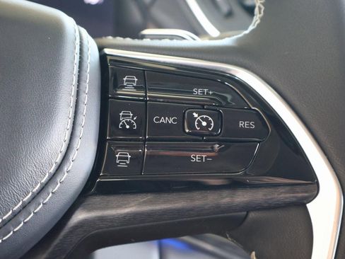 Used 2023 Jeep Grand Cherokee L Overland image 24