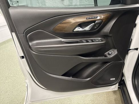 Used 2019 GMC Terrain Denali image 11