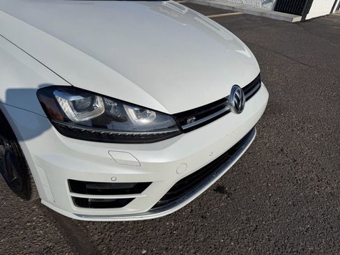 Used 2017 Volkswagen Golf R 4-Door image 12