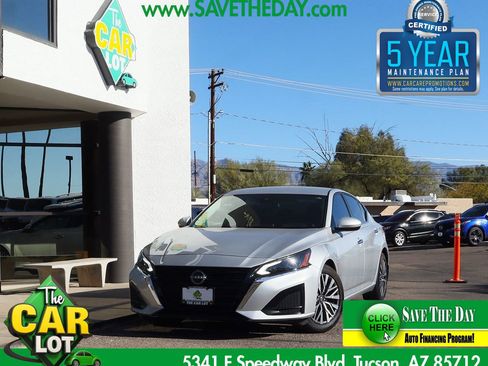 Used 2023 Nissan Altima 2.5 SV image 1