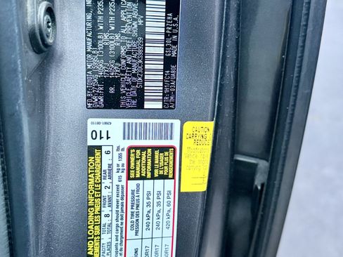 Used 2019 Toyota Sienna LE w/ Carpet Mat Package FWD image 39