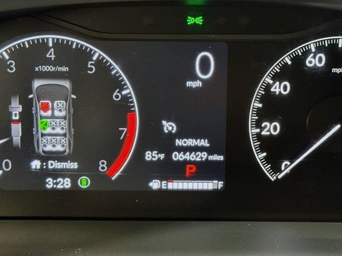Used 2024 Honda Pilot Touring image 14
