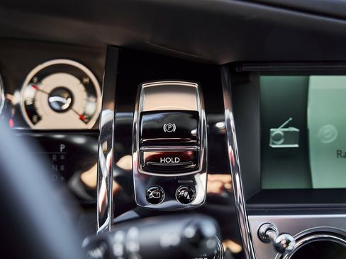 Used 2015 Rolls-Royce Wraith image 54