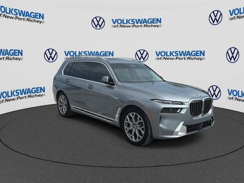 Used 2024 BMW X7 xDrive40i AWD/4WD image 2