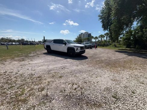 Used 2024 Chevrolet Silverado EV W/T AWD/4WD image 7