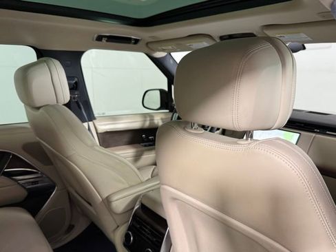 Certified 2023 Land Rover Range Rover SE image 27