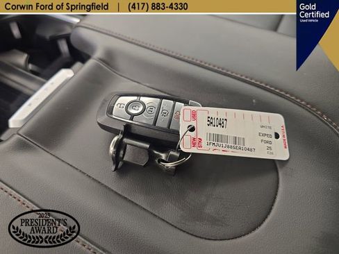 Used 2025 Ford Expedition Active AWD/4WD image 32
