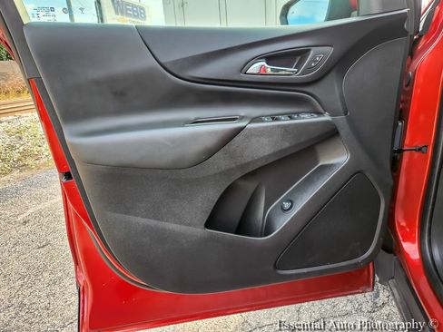 Used 2023 Chevrolet Equinox LT FWD image 16