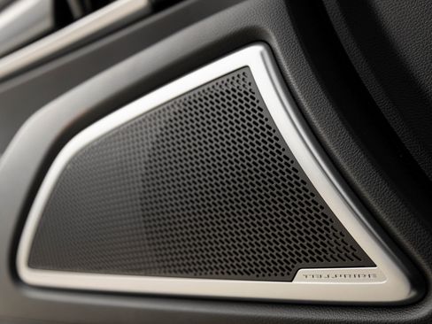 Used 2024 Kia Telluride S image 20