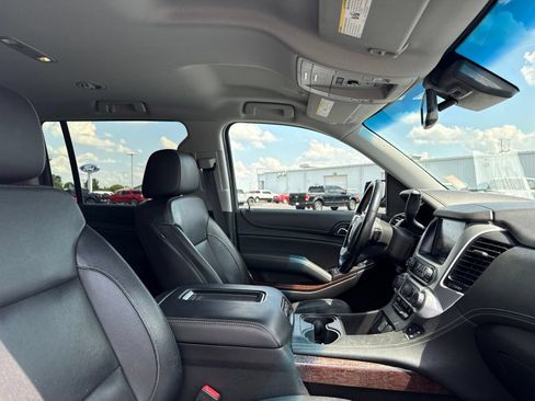 Used 2018 GMC Yukon XL SLT AWD/4WD image 16