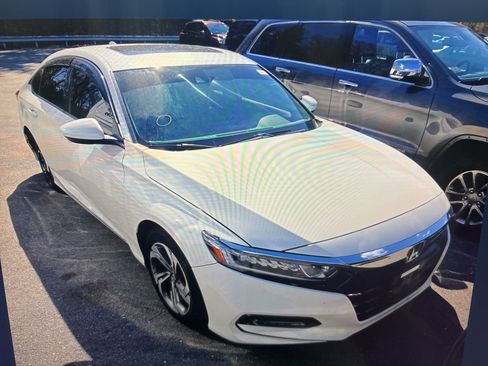 Used 2018 Honda Accord EX image 4
