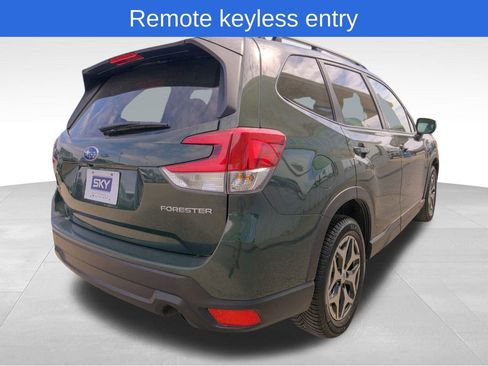 Used 2024 Subaru Forester Premium image 7