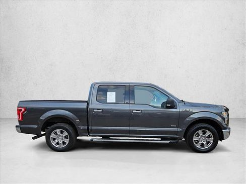 Used 2015 Ford F150 XLT w/ Equipment Group 302A Luxury image 4