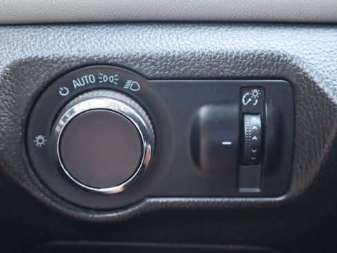 Used 2012 Chevrolet Cruze LS FWD image 28