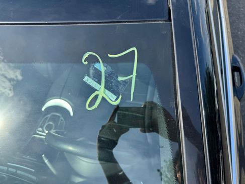 Used 2018 Mercedes-Benz C 300 4MATIC Sedan image 30