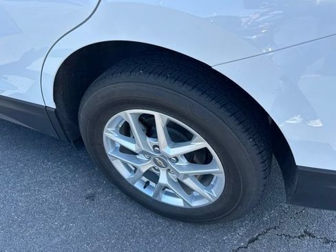 Used 2024 Chevrolet Equinox LT w/ LPO, Floor Liner Package AWD/4WD image 19