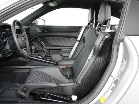 Certified 2024 Porsche 911 GT3 RS RWD image 5