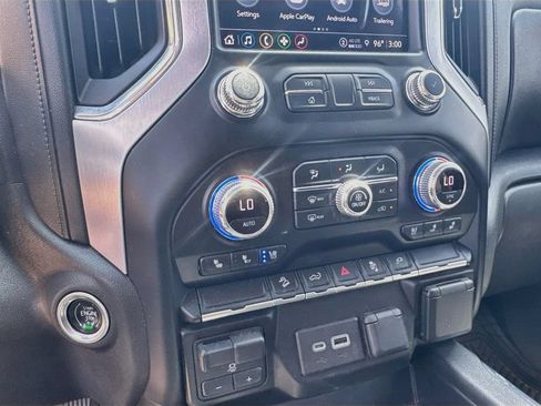 Used 2021 GMC Sierra 1500 SLT AWD/4WD image 17