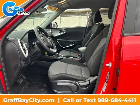 Used 2024 Kia Soul LX w/ Option Group 015 image 9