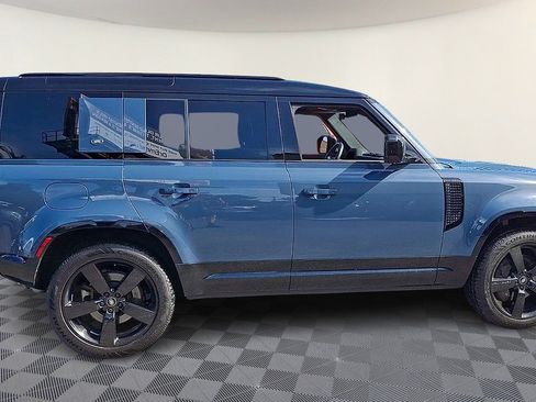 Used 2023 Land Rover Defender 110 X-Dynamic SE AWD/4WD image 9