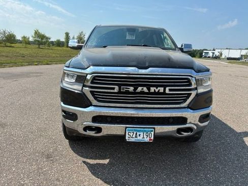 Used 2020 RAM 1500 Laramie AWD/4WD image 3
