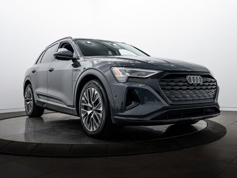Used 2024 Audi Q8 e-tron Prestige w/ Prestige Package image 1