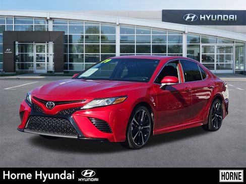 Used 2019 Toyota Camry XSE image 1
