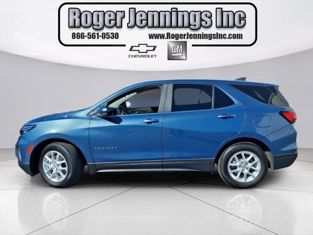 Used 2024 Chevrolet Equinox LT w/ LPO, Floor Liner Package FWD image 2