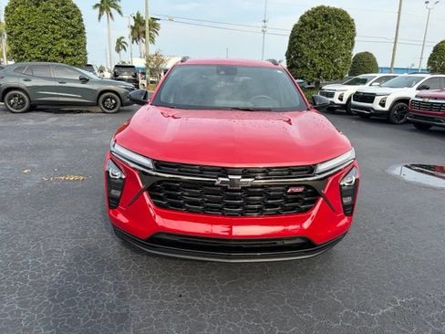 Certified 2026 Chevrolet Trax RS w/ Driver Confidence Package FWD image 2