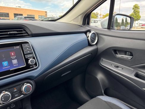 Used 2025 Nissan Versa SV FWD image 32
