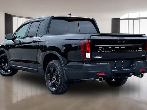 Certified 2025 Honda Ridgeline Black Edition image 4