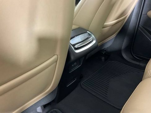 Used 2021 Cadillac XT6 Premium Luxury w/ Platinum Package AWD/4WD image 14